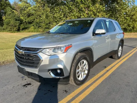 Another view of 2019 Chevrolet Traverse LT for sale in Waverly, OH at Hometown Chevrolet