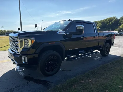 Another view of 2020 GMC Sierra 2500HD Denali for sale in Waverly, OH at Hometown Chevrolet