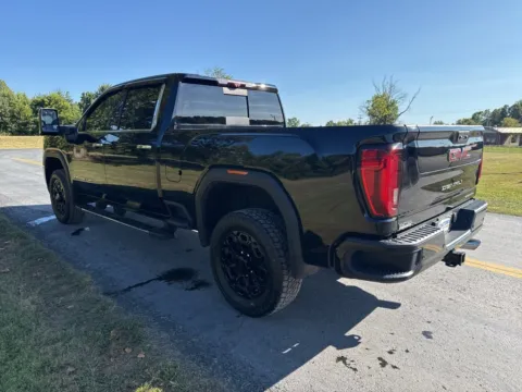 More photos of 2020 GMC Sierra 2500HD Denali at Hometown Chevrolet, OH