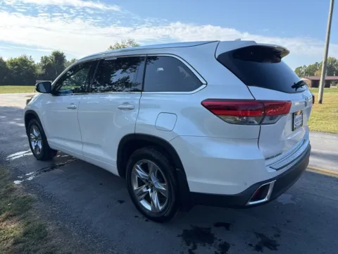 More photos of 2019 Toyota Highlander Limited at Hometown Chevrolet, OH