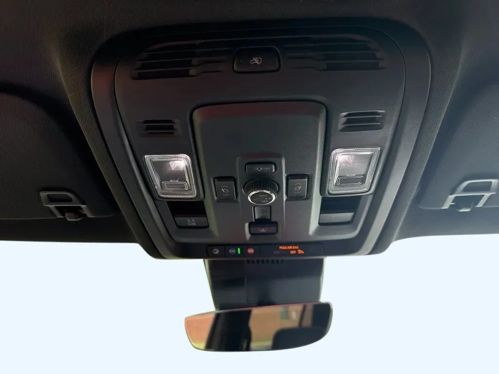 2025 Chevrolet Tahoe Premier - Photo 27