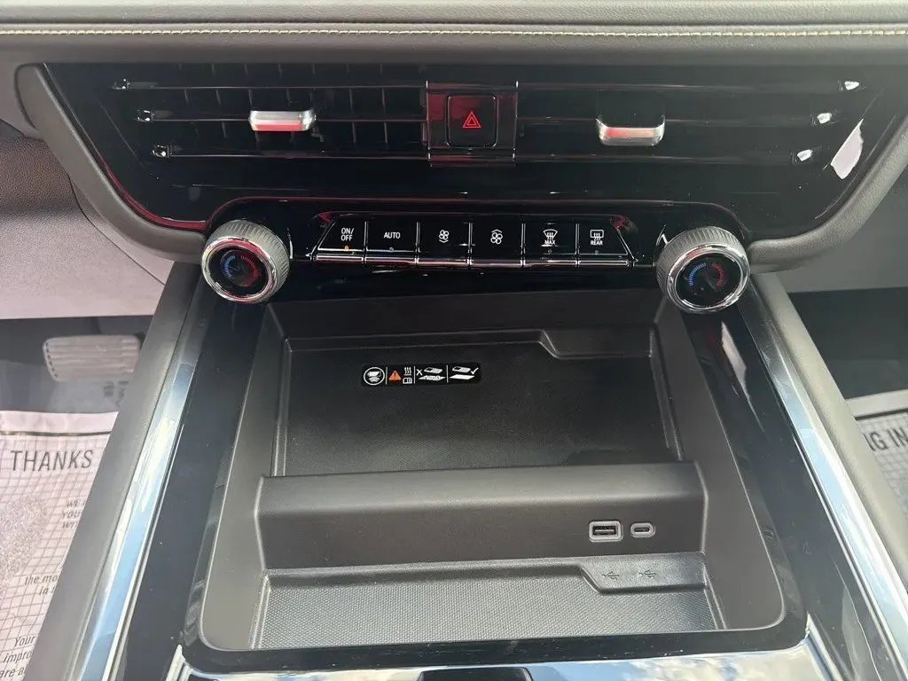 2025 Chevrolet Tahoe Premier - Photo 25