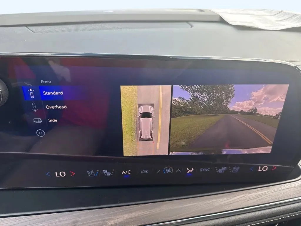 2025 Chevrolet Tahoe Premier - Photo 24