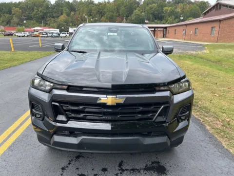 Photos of 2024 Chevrolet Colorado LT for sale in Waverly, OH at Hometown Chevrolet