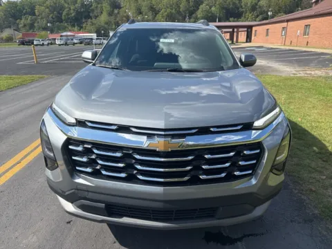 Photos of 2025 Chevrolet Equinox LT for sale in Waverly, OH at Hometown Chevrolet