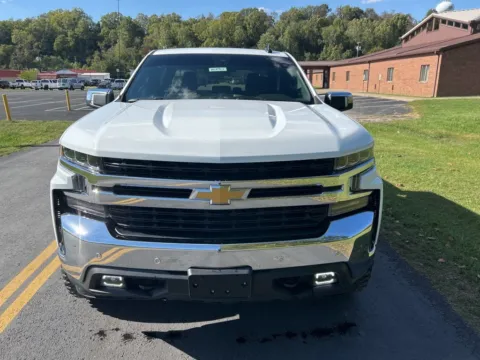 Photos of 2019 Chevrolet Silverado 1500 LT for sale in Waverly, OH at Hometown Chevrolet