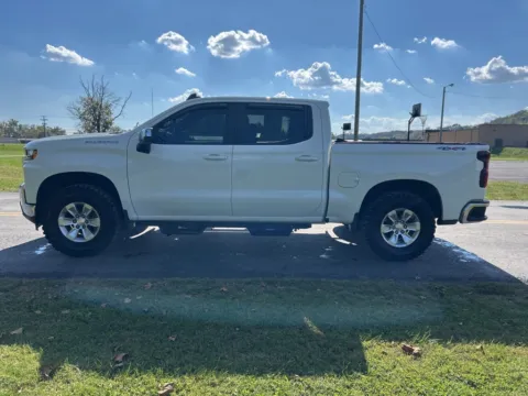 More photos of 2019 Chevrolet Silverado 1500 LT at Hometown Chevrolet, OH
