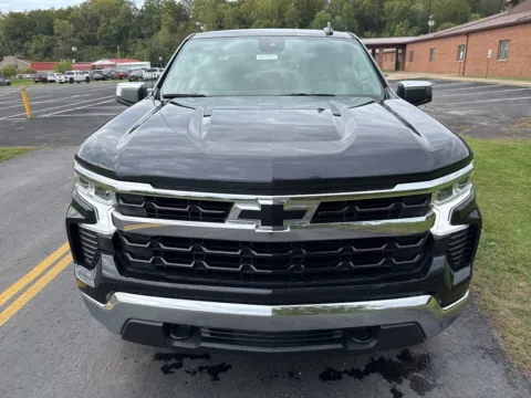 Photos of 2023 Chevrolet Silverado 1500 LT for sale in Waverly, OH at Hometown Chevrolet