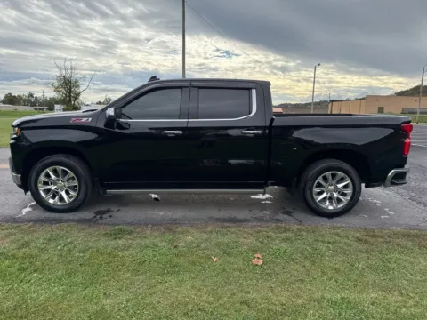 More photos of 2021 Chevrolet Silverado 1500 LTZ at Hometown Chevrolet, OH