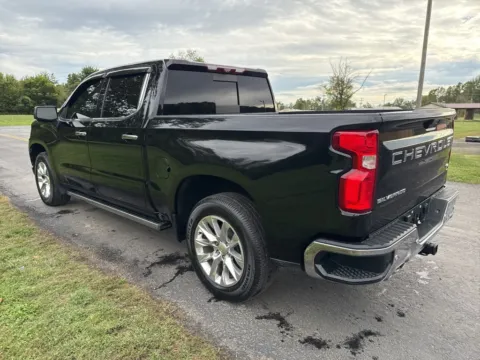 More photos of 2021 Chevrolet Silverado 1500 LTZ at Hometown Chevrolet, OH