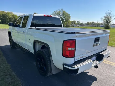 More photos of 2017 GMC Sierra 1500 at Hometown Chevrolet, OH