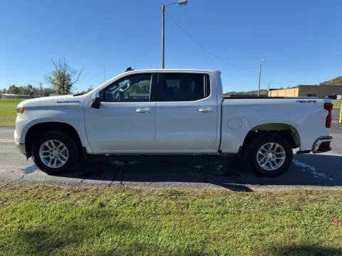 More photos of 2022 Chevrolet Silverado 1500 LT at Hometown Chevrolet, OH
