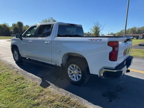 More photos of 2022 Chevrolet Silverado 1500 LT at Hometown Chevrolet, OH
