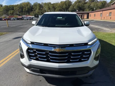 Photos of 2026 Chevrolet Equinox LT for sale in Waverly, OH at Hometown Chevrolet