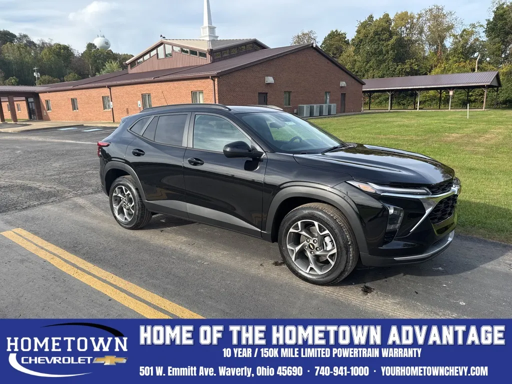 Black 2026 Chevrolet Trax LT for sale in Waverly, OH