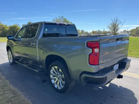 More photos of 2021 Chevrolet Silverado 1500 High Country at Hometown Chevrolet, OH