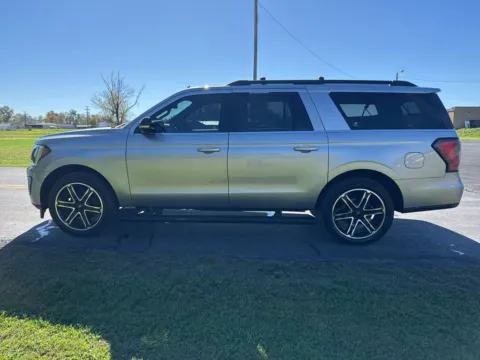 More photos of 2020 Ford Expedition Max Limited at Hometown Chevrolet, OH