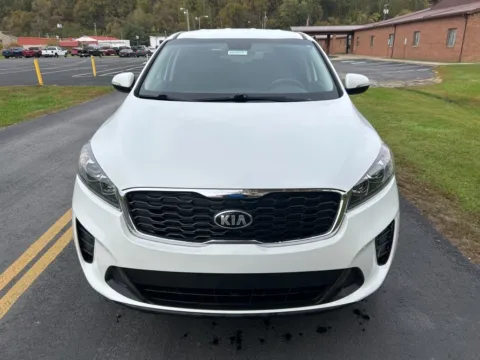 Photos of 2020 Kia Sorento LX for sale in Waverly, OH at Hometown Chevrolet