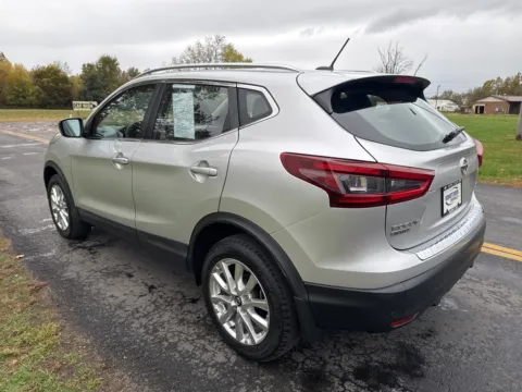 More photos of 2021 Nissan Rogue Sport SV at Hometown Chevrolet, OH