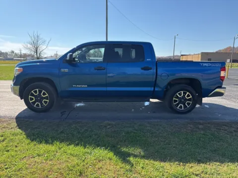 More photos of 2017 Toyota Tundra SR5 at Hometown Chevrolet, OH