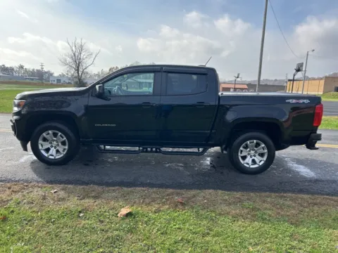 More photos of 2021 Chevrolet Colorado LT at Hometown Chevrolet, OH