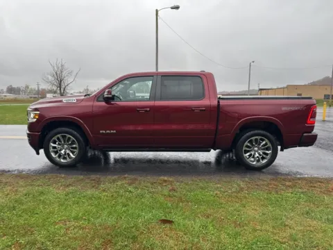 More photos of 2022 Ram 1500 Laramie at Hometown Chevrolet, OH