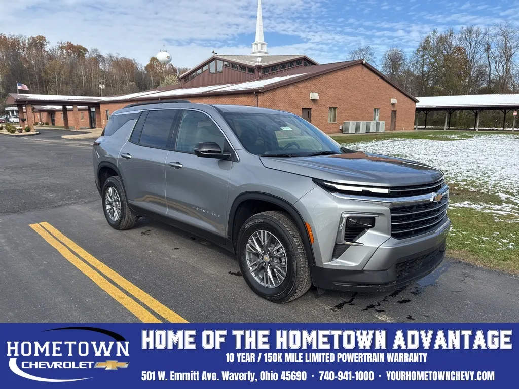 Gray 2026 Chevrolet Traverse LT for sale in Waverly, OH