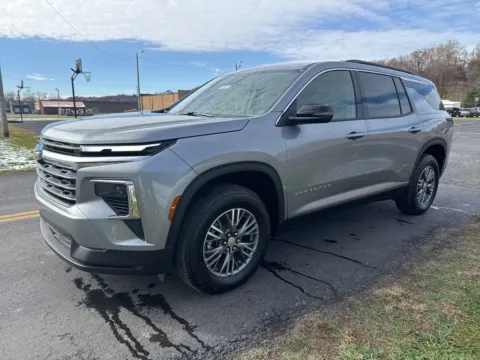 Another view of 2026 Chevrolet Traverse LT for sale in Waverly, OH at Hometown Chevrolet