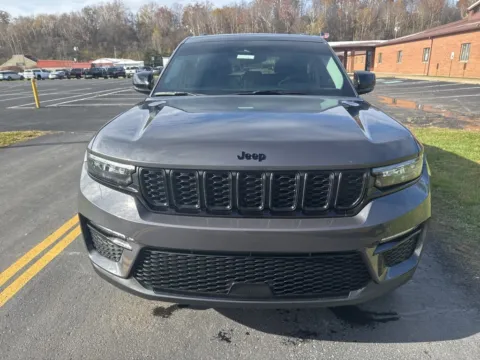 Photos of 2024 Jeep Grand Cherokee Limited for sale in Waverly, OH at Hometown Chevrolet