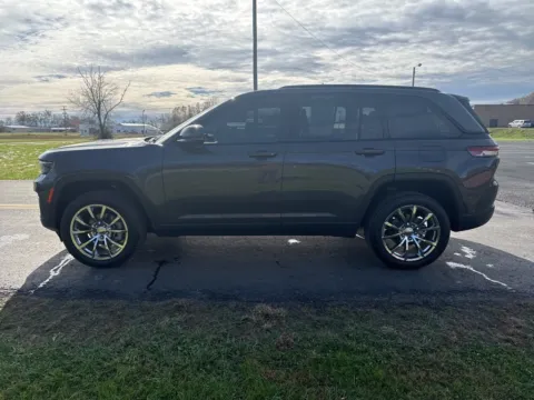 More photos of 2024 Jeep Grand Cherokee Limited at Hometown Chevrolet, OH