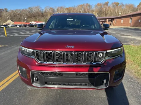 Photos of 2023 Jeep Grand Cherokee Overland for sale in Waverly, OH at Hometown Chevrolet