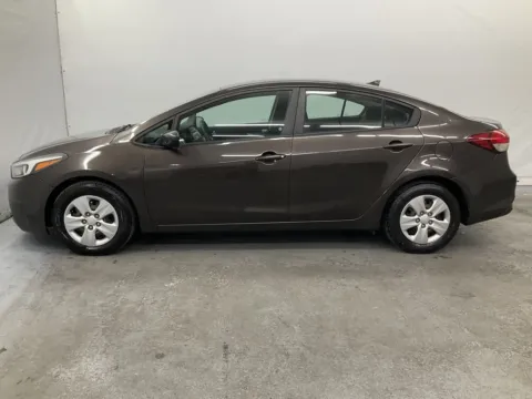 More photos of 2018 Kia Forte LX at Ironton Automotive, OH