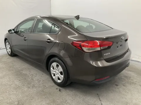 More photos of 2018 Kia Forte LX at Ironton Automotive, OH