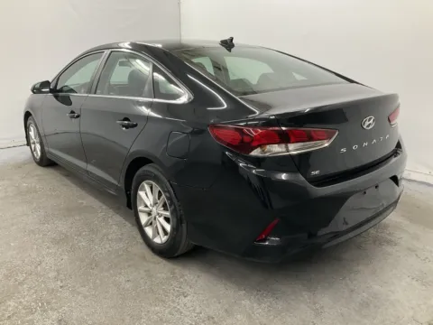 More photos of 2018 Hyundai Sonata SE at Ironton Automotive, OH