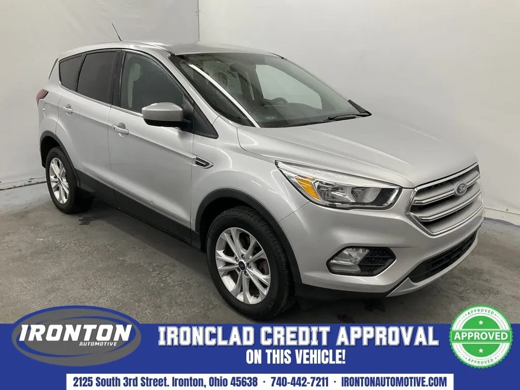 Silver 2019 Ford Escape SE for sale in Ironton, OH