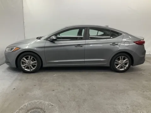 More photos of 2017 Hyundai Elantra SE at Ironton Automotive, OH