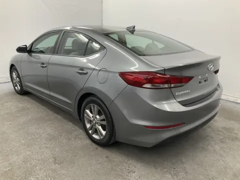 More photos of 2017 Hyundai Elantra SE at Ironton Automotive, OH
