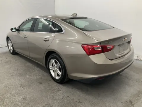 More photos of 2024 Chevrolet Malibu LT at Ironton Automotive, OH