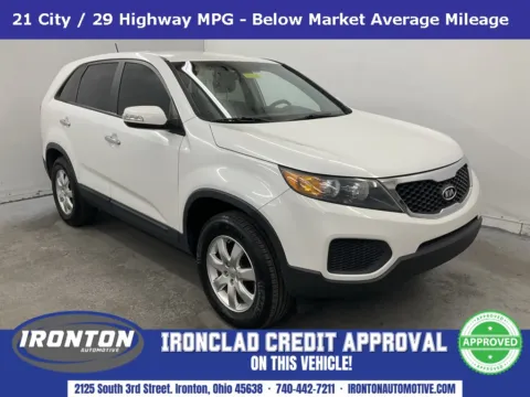 White 2012 Kia Sorento LX for sale in Ironton, OH