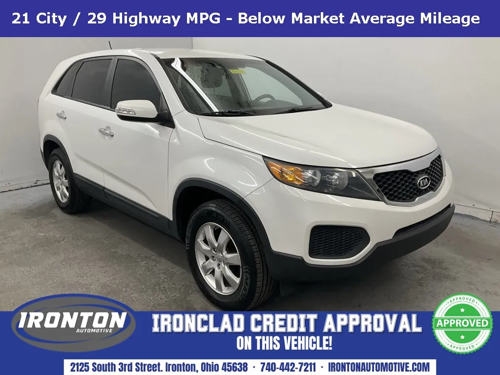 White 2012 Kia Sorento LX for sale in Ironton, OH