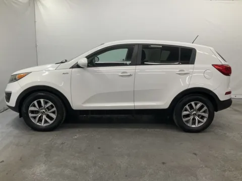 More photos of 2016 Kia Sportage LX at Ironton Automotive, OH