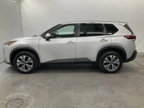 More photos of 2022 Nissan Rogue SV at Ironton Automotive, OH