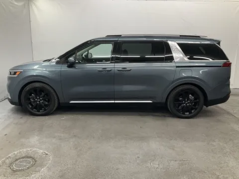 More photos of 2022 Kia Carnival SX Prestige at Ironton Automotive, OH