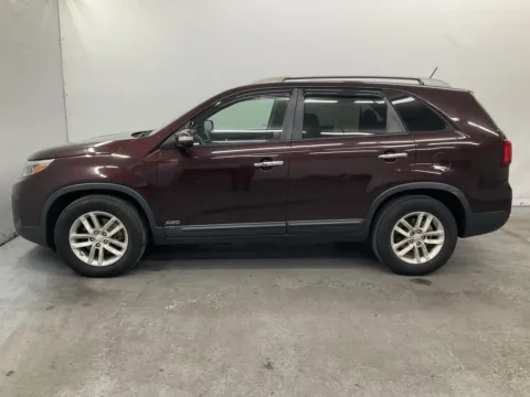 More photos of 2015 Kia Sorento LX at Ironton Automotive, OH