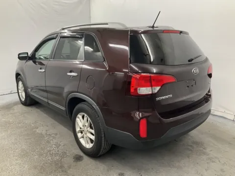 More photos of 2015 Kia Sorento LX at Ironton Automotive, OH