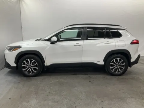 More photos of 2024 Toyota Corolla Cross Hybrid SE at Ironton Automotive, OH