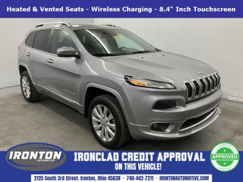 Silver 2017 Jeep Cherokee Overland for sale in Ironton, OH