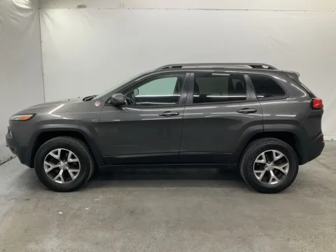 More photos of 2015 Jeep Cherokee Trailhawk at Ironton Automotive, OH