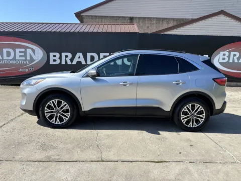 More photos of 2022 Ford Escape SEL at Ironton Automotive, OH