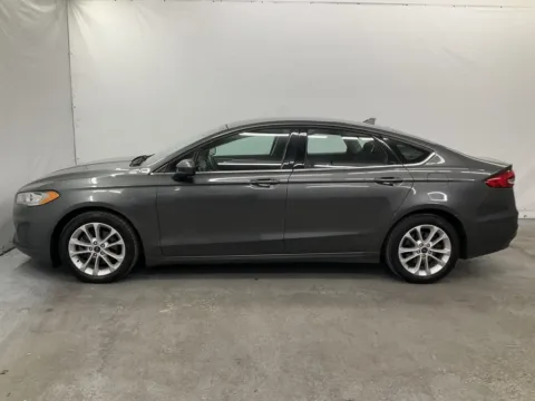 More photos of 2020 Ford Fusion Hybrid SE at Ironton Automotive, OH